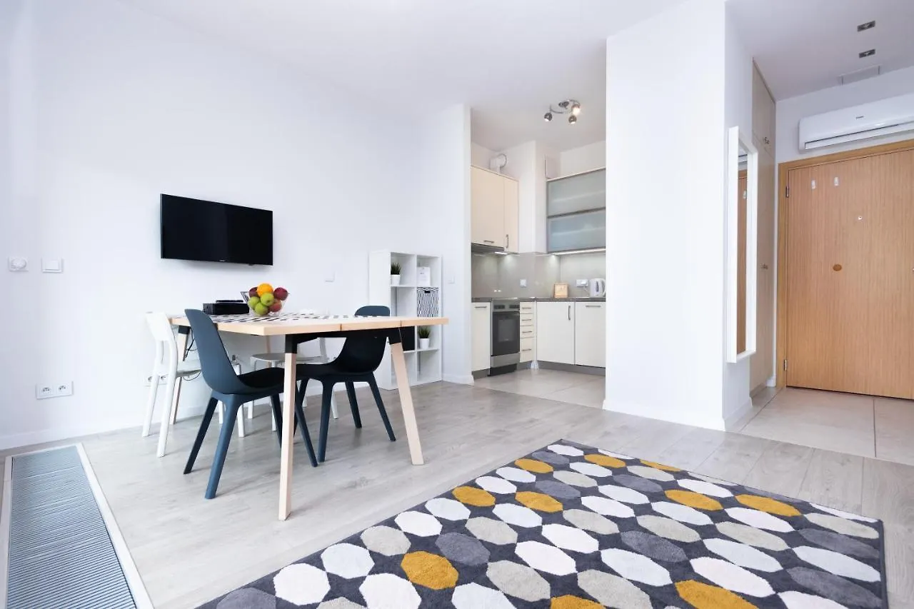 Kolejowa Aparthotel Warszawa Polen